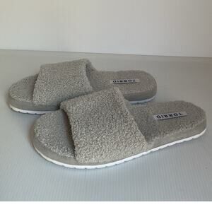 Torrid Cozy Extra wide width Gray Fuzzy Slide Sandals Slippers Women’s  WW 8